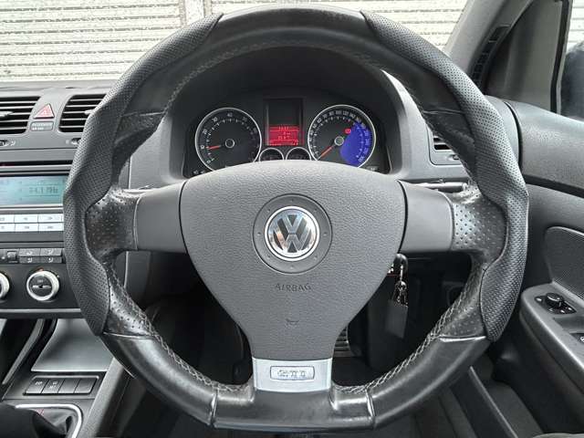 2005 Volkswagen Golf – thumbnail 3
