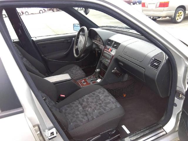 1998 Mercedes-Benz C-Class – thumbnail 3