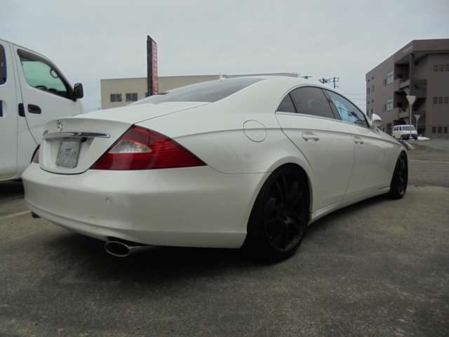 2007 Mercedes-Benz CLS-Class – thumbnail 3
