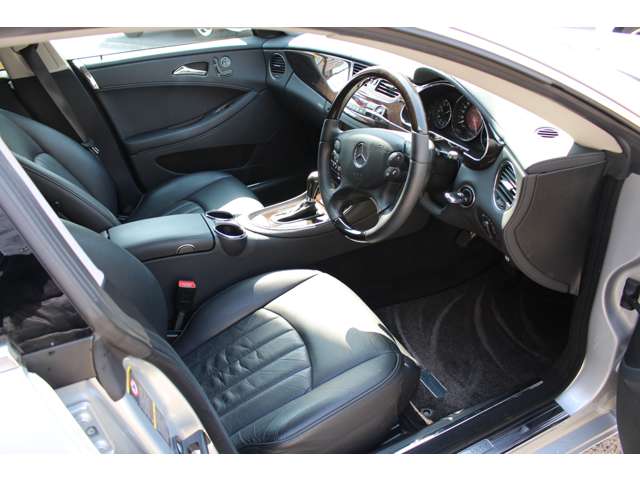 2007 Mercedes-Benz CLS-Class – thumbnail 2