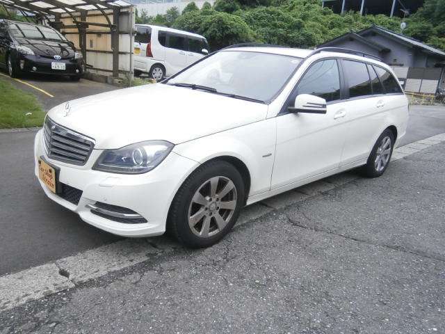 2011 Mercedes-Benz C-Class Wagon – thumbnail 3