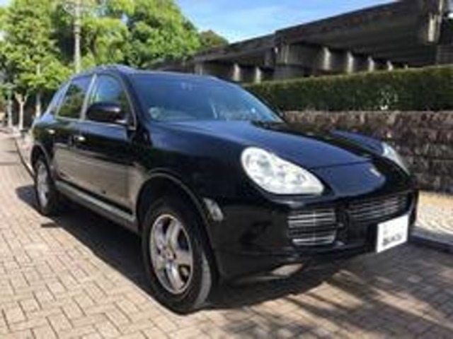 2004 Porsche Cayenne – thumbnail 3