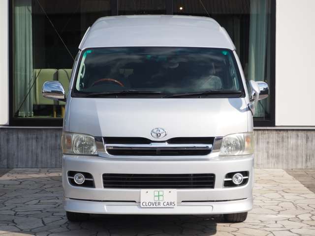 2007 Toyota Hiace – thumbnail 2