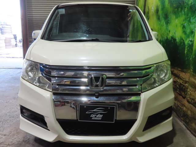 2011 Honda Stepwgn – thumbnail 3