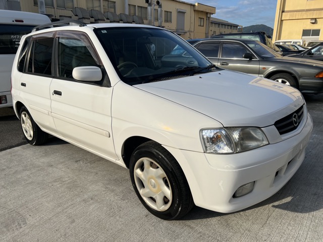 2000 Mazda Demio