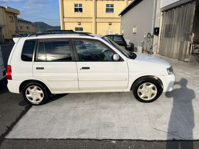2000 Mazda Demio – thumbnail 4