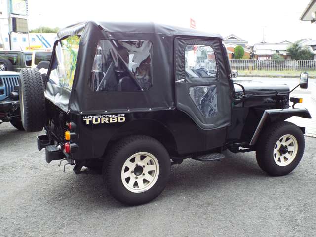 1996 Mitsubishi Jeep – thumbnail 3