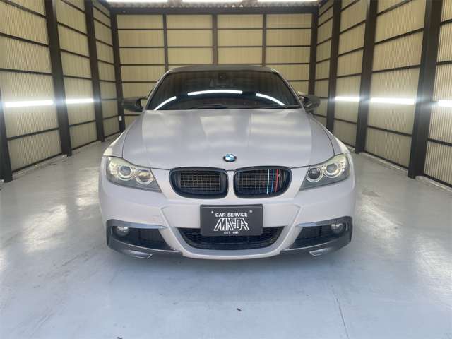2011 BMW 3 Series – thumbnail 4