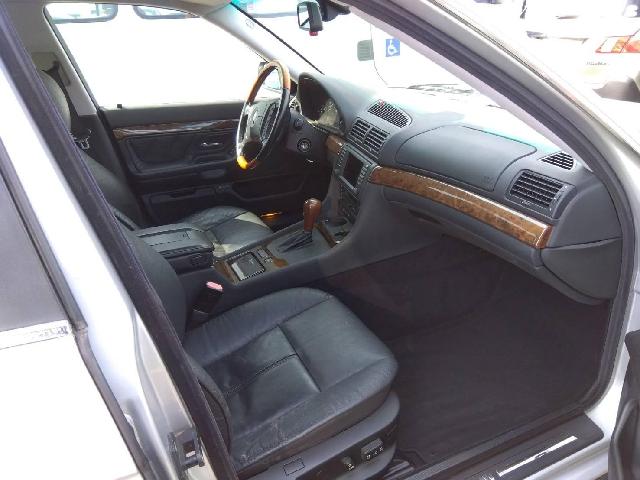 2001 BMW 7 Series – thumbnail 3