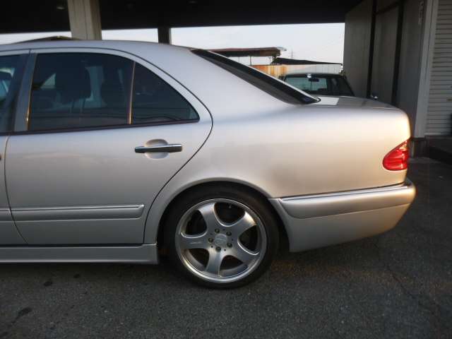 1998 Mercedes-Benz E-Class – thumbnail 3