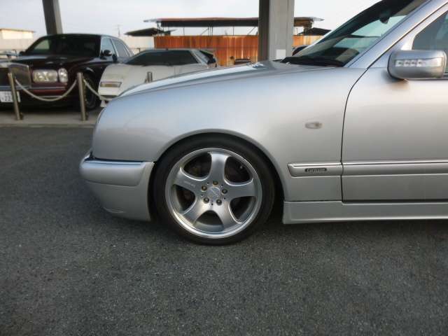 1998 Mercedes-Benz E-Class – thumbnail 4