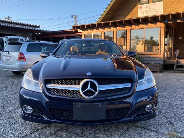 2010 Mercedes-Benz SL-Class – thumbnail 2