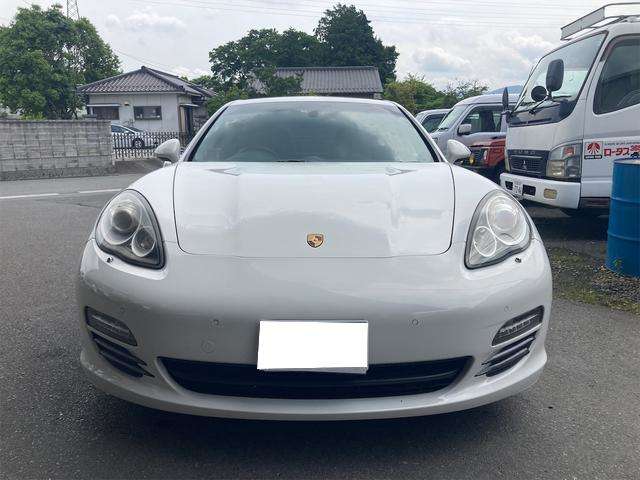 2010 Porsche Panamera – thumbnail 2