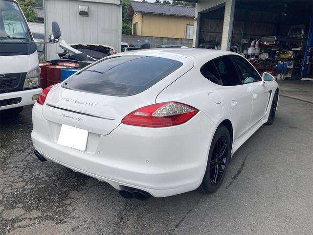 2010 Porsche Panamera – thumbnail 4