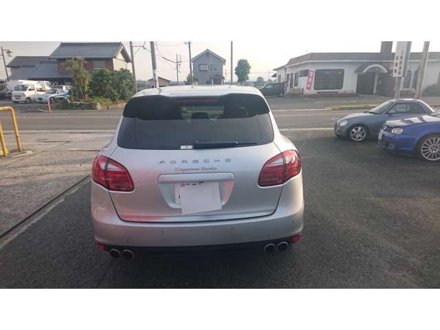 2011 Porsche Cayenne – thumbnail 4