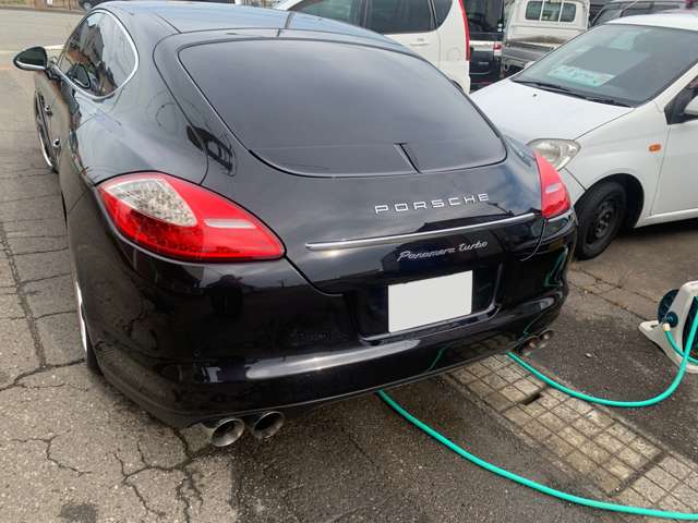 2010 Porsche Panamera – thumbnail 3