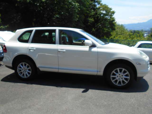 2008 Porsche Cayenne – thumbnail 4