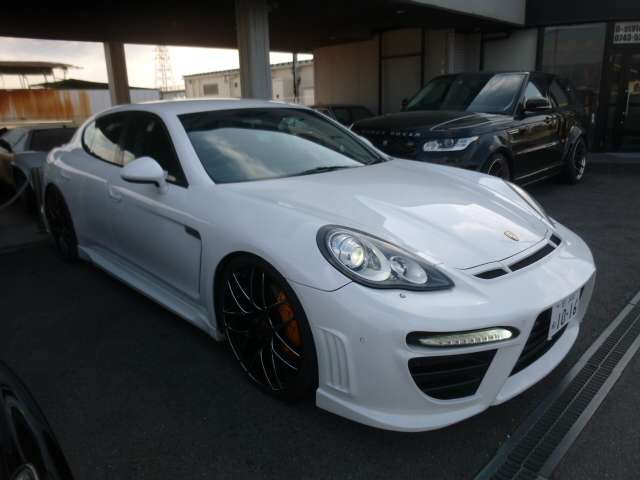 2010 Porsche Panamera – thumbnail 4