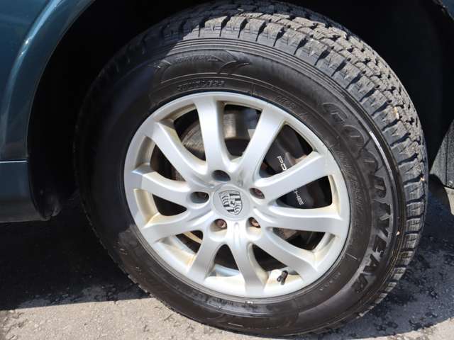 2004 Porsche Cayenne – thumbnail 3
