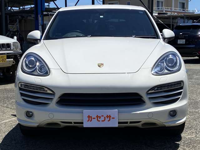 2011 Porsche Cayenne – thumbnail 2