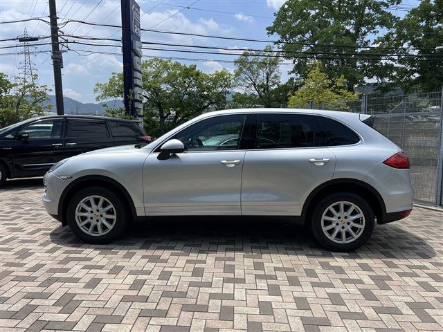 2011 Porsche Cayenne – thumbnail 3