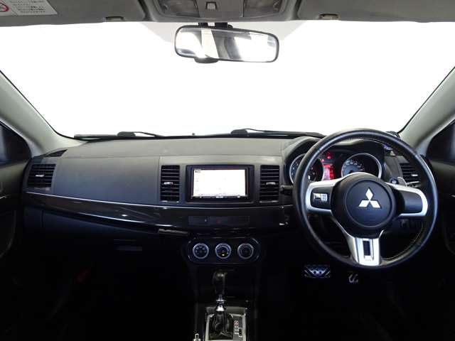 2009 Mitsubishi Lancer Evolution – thumbnail 3
