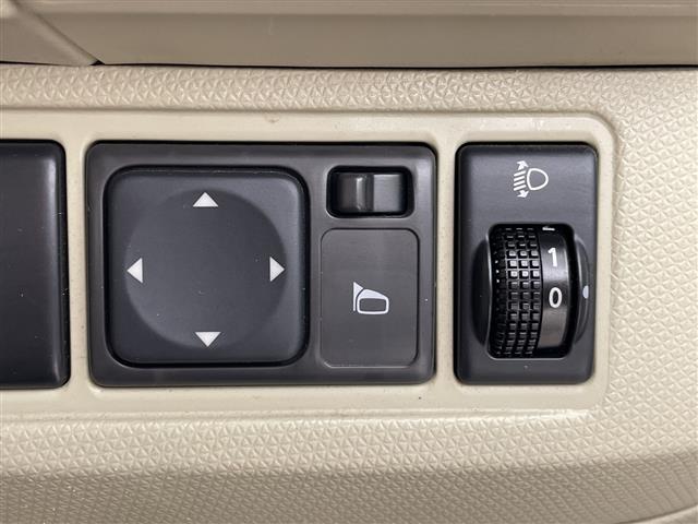 2009 Nissan March – thumbnail 4