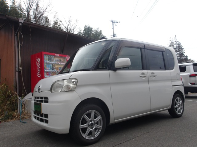 2011 Daihatsu Tanto