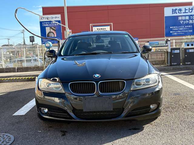 2011 BMW 3 Series – thumbnail 4