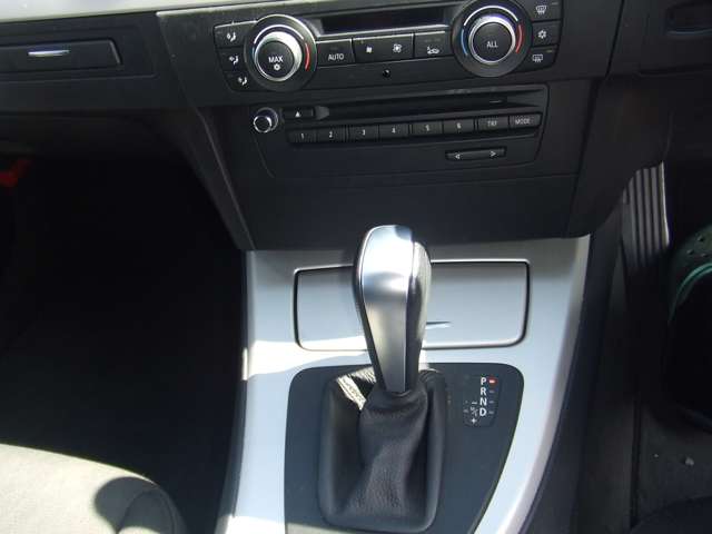 2011 BMW 3 Series Touring – thumbnail 4