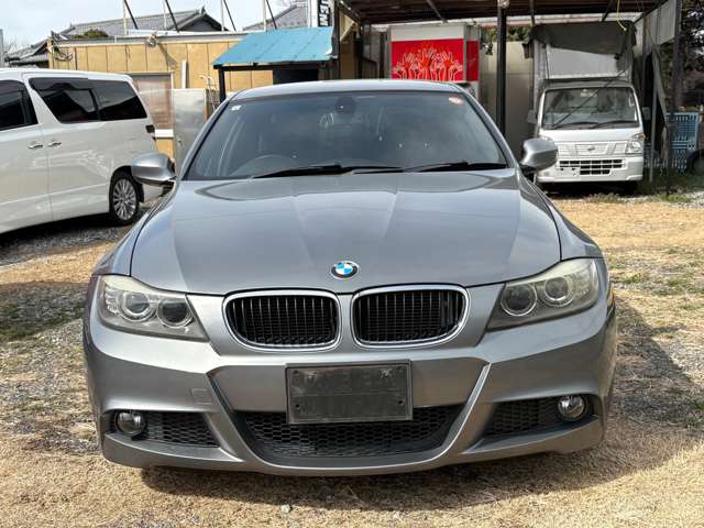 2011 BMW 3 Series – thumbnail 4