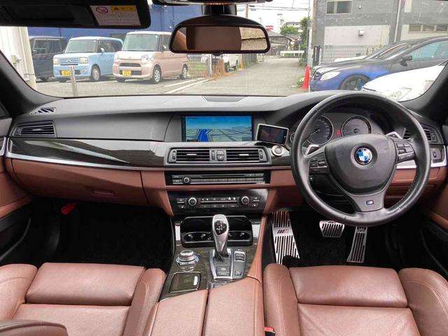 2011 BMW 5 Series – thumbnail 2
