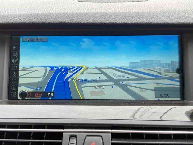 2011 BMW 5 Series – thumbnail 4