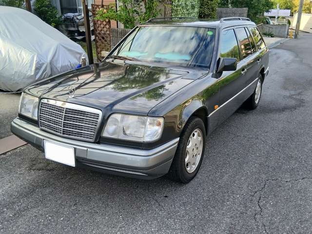 1993 Mercedes-Benz E-Class Wagon – thumbnail 2