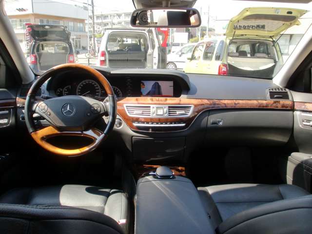 2011 Mercedes-Benz S-Class – thumbnail 2