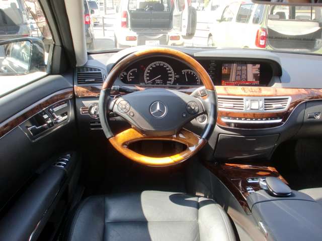 2011 Mercedes-Benz S-Class – thumbnail 3