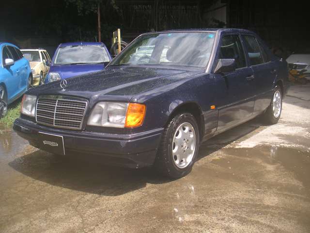 1995 Mercedes-Benz E-Class – thumbnail 2
