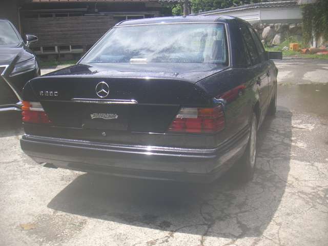1995 Mercedes-Benz E-Class – thumbnail 4