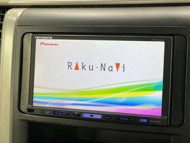 2010 Toyota Alphard – thumbnail 4