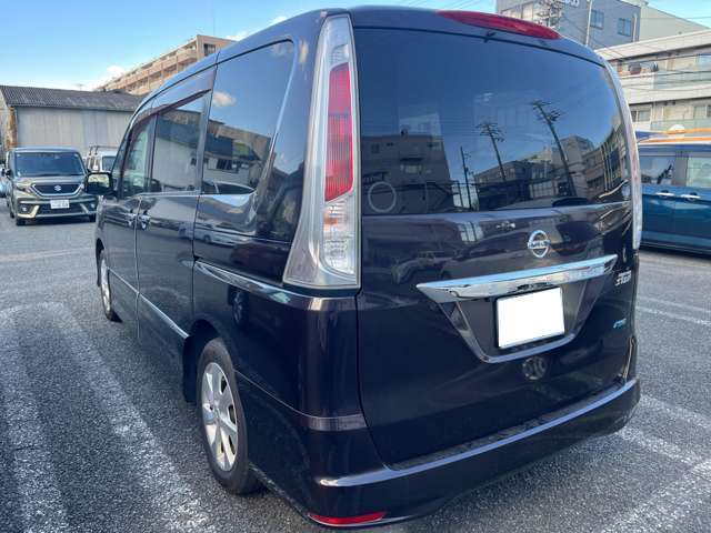 2011 Nissan Serena – thumbnail 4