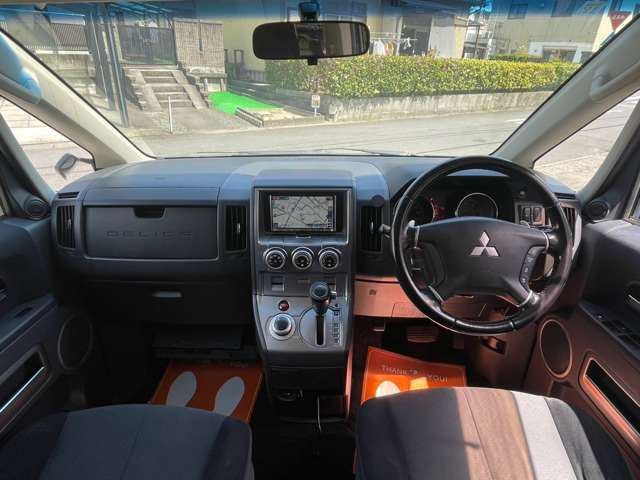 2007 Mitsubishi Delica D:5 – thumbnail 2