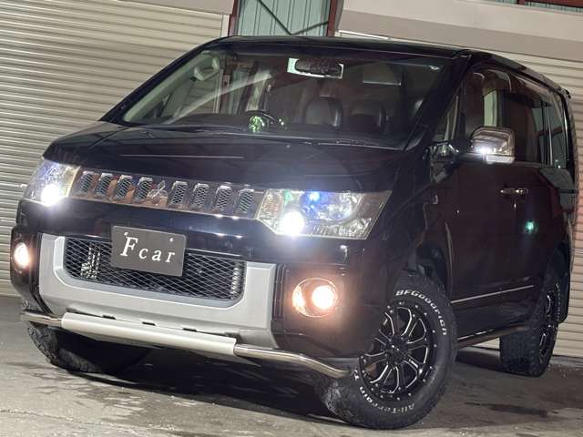 2009 Mitsubishi Delica D:5 – thumbnail 2
