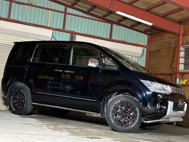 2009 Mitsubishi Delica D:5 – thumbnail 3