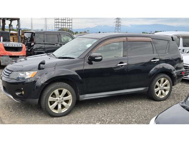 2010 Mitsubishi Outlander – thumbnail 4