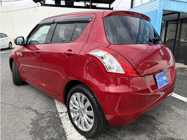 2011 Suzuki Swift – thumbnail 3