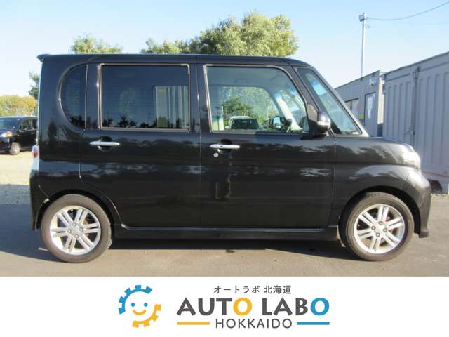 2011 Daihatsu Tanto – thumbnail 2