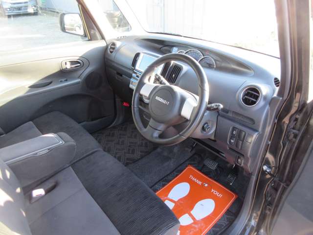 2011 Daihatsu Tanto – thumbnail 3