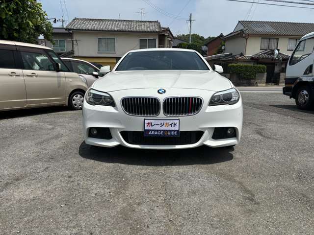 2011 BMW 5 Series – thumbnail 3