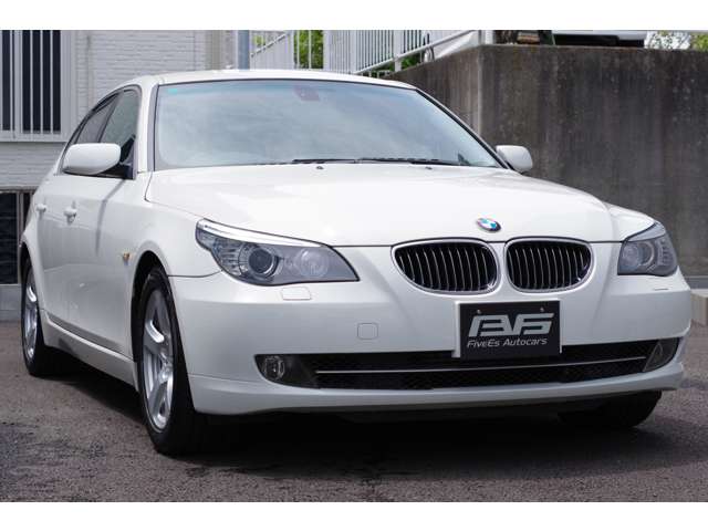 2010 BMW 5 Series – thumbnail 3
