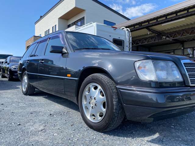 1995 Mercedes-Benz E-Class Wagon – thumbnail 2